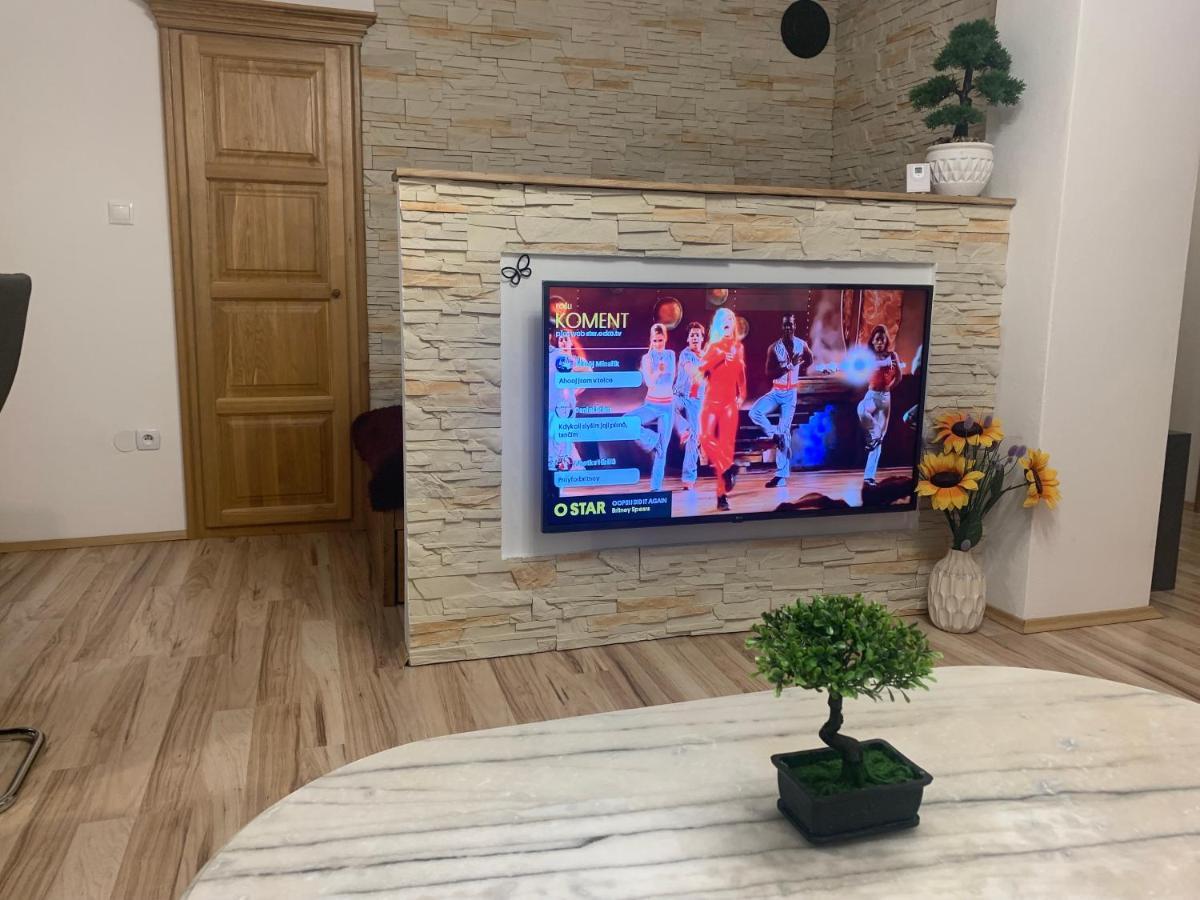 Apartman Slunecnice S Terasou Budweis Exterior foto